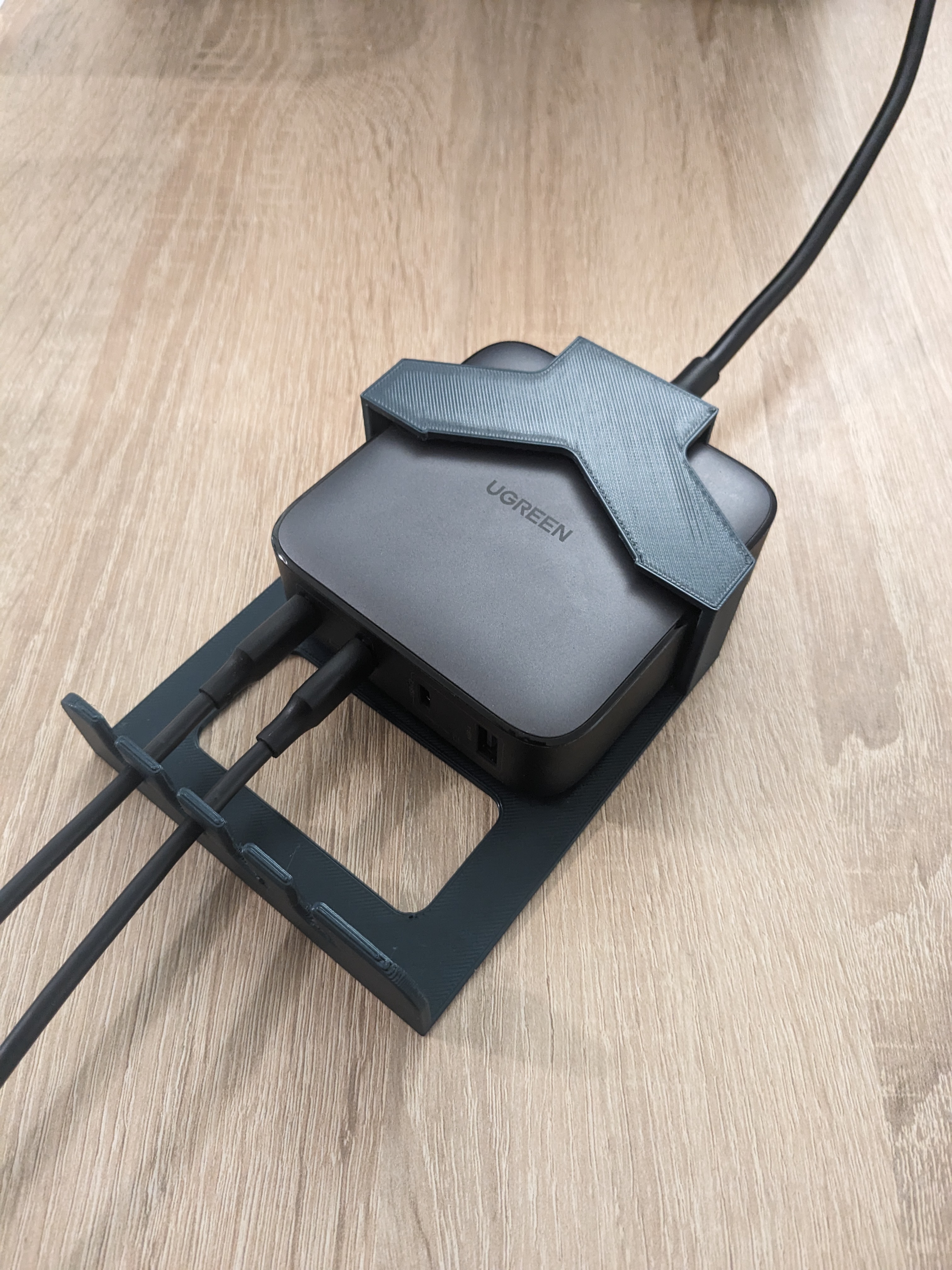 Ugreen Nexode 100W Holder with cable management - photo 4