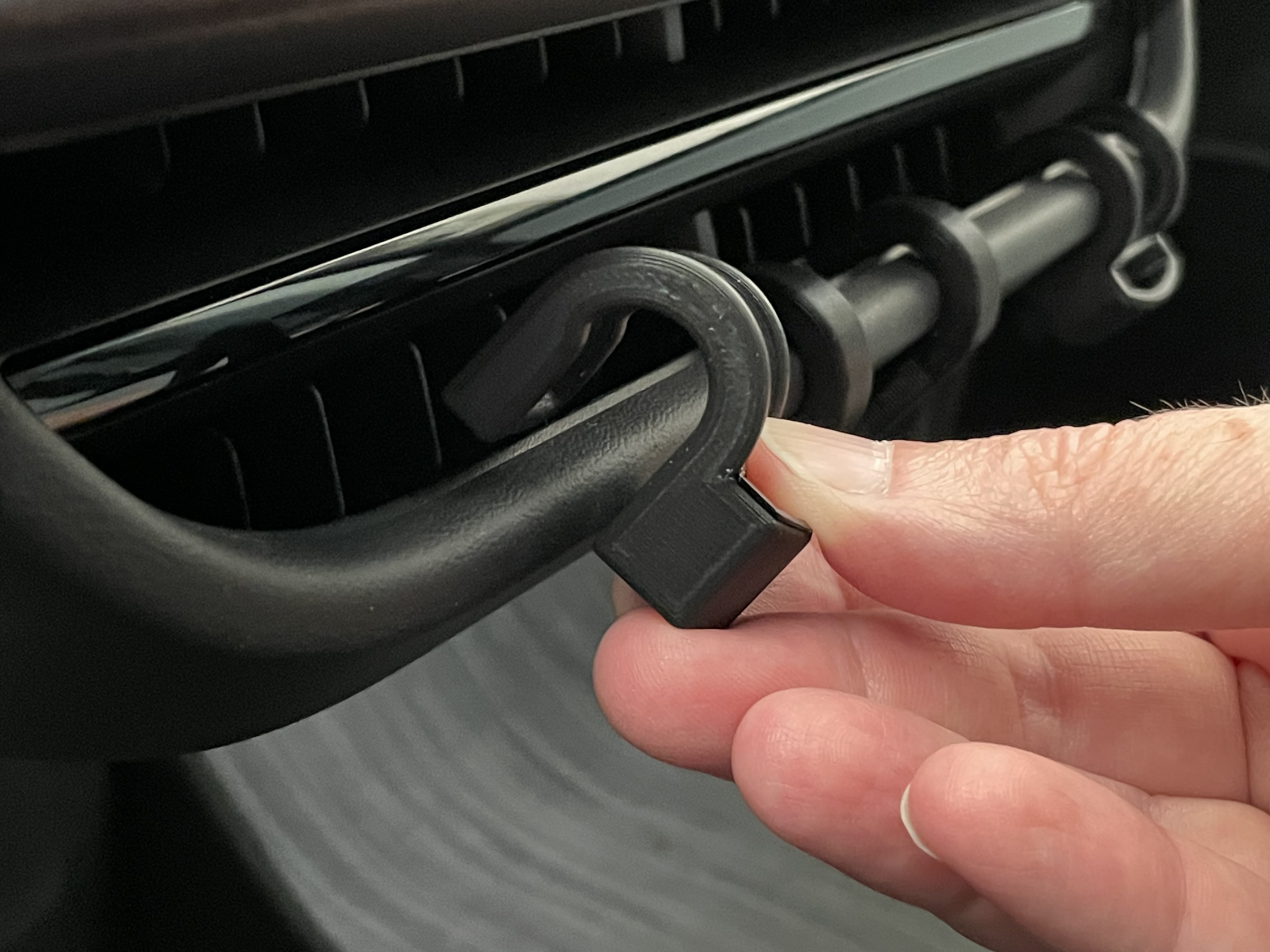 Rivian Sunglasses (vent hook + NEW visor clip) - photo 2