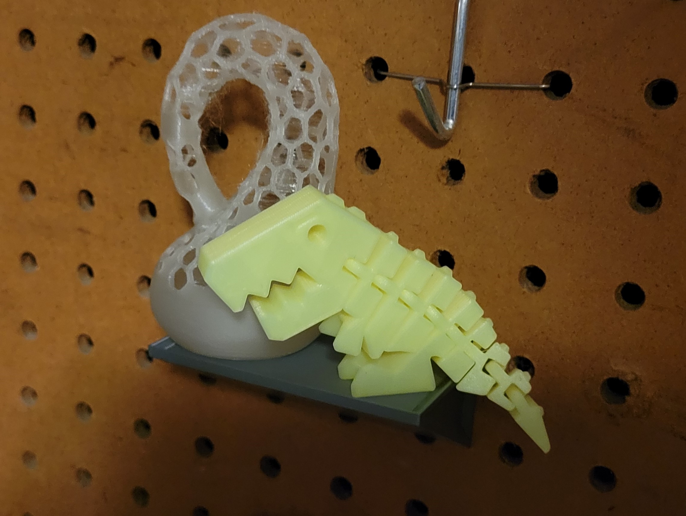 Hot Wheels Display Shelf for Pegboard - photo 4