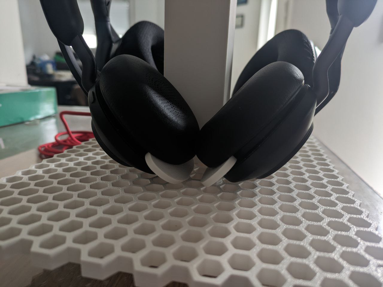 Laptop Organizer / Modular Hex Tray / Headset Stand - photo 4