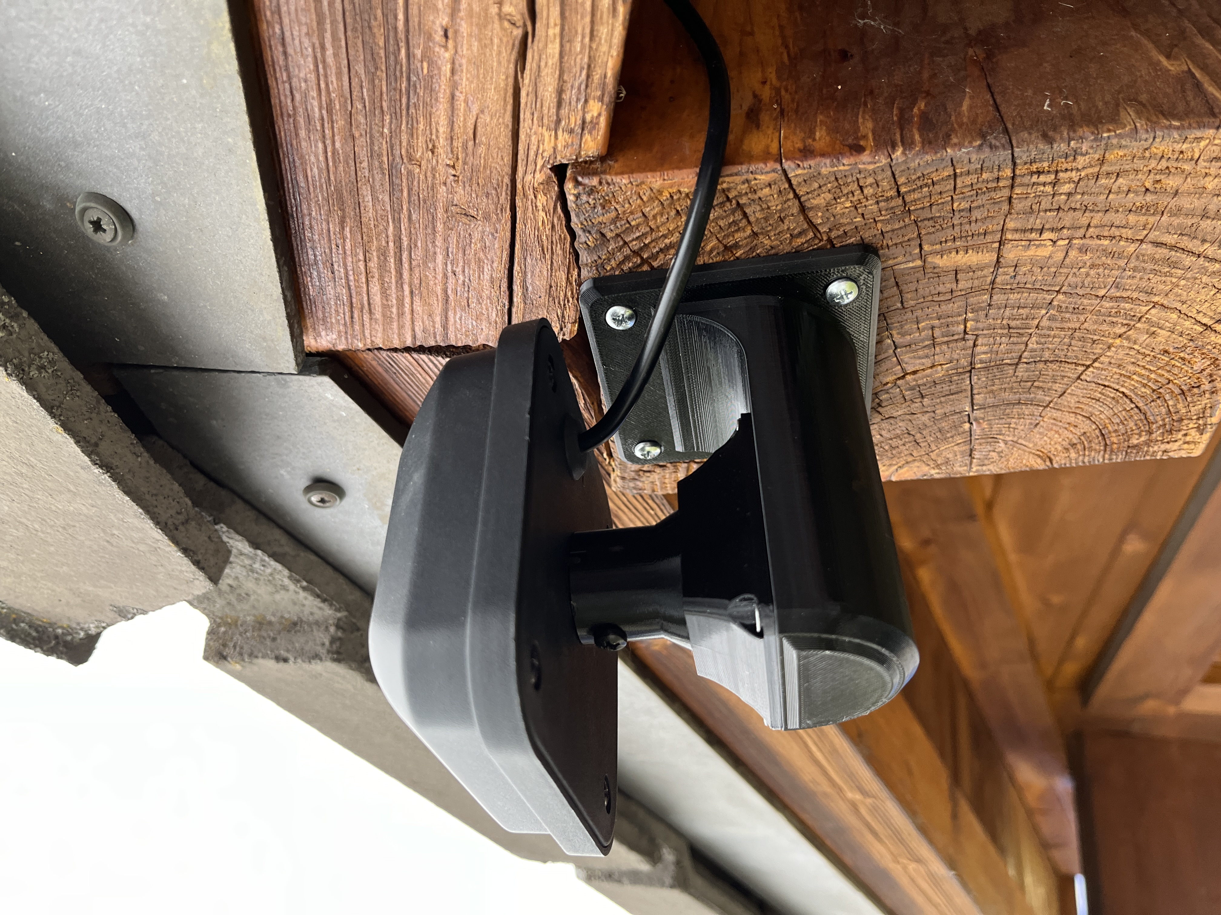 Segway Navimow GPS 90° wall mount - photo 2