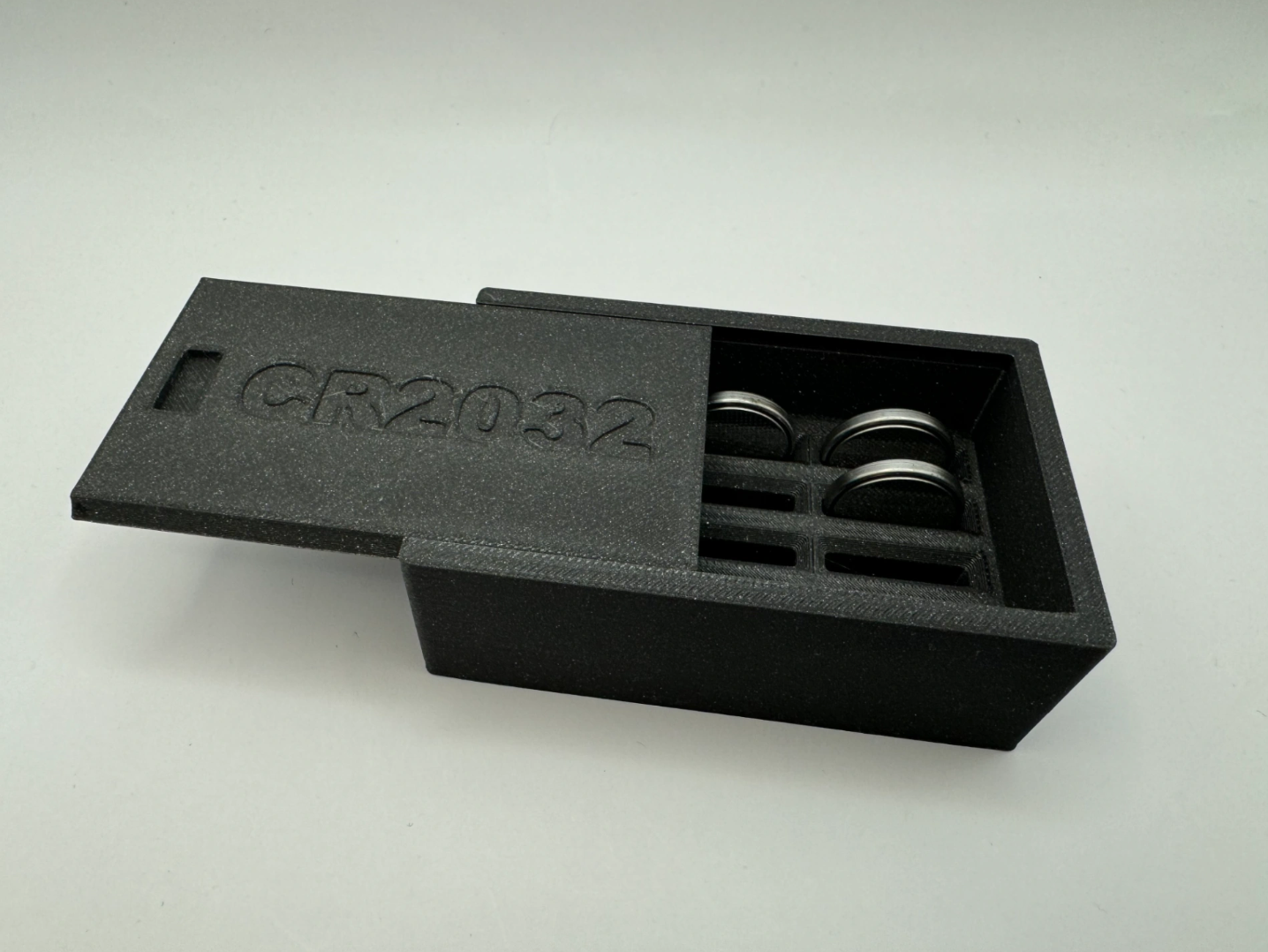 Sliding lid battery storage boxes - photo 3