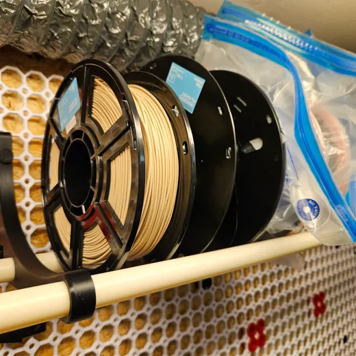 Filament shelf bracket for Multiboard