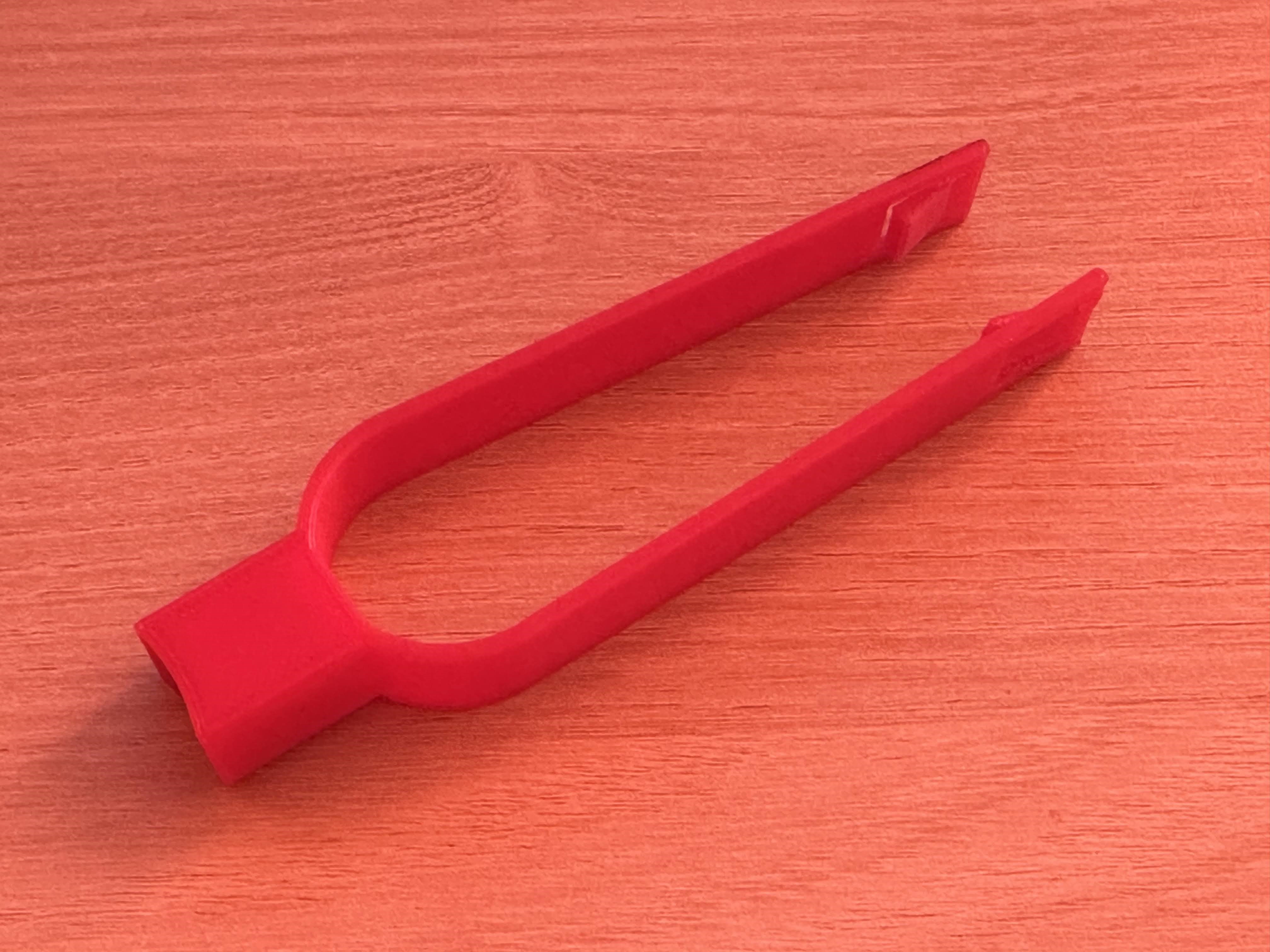 Skoda wheel nut caps remover tool