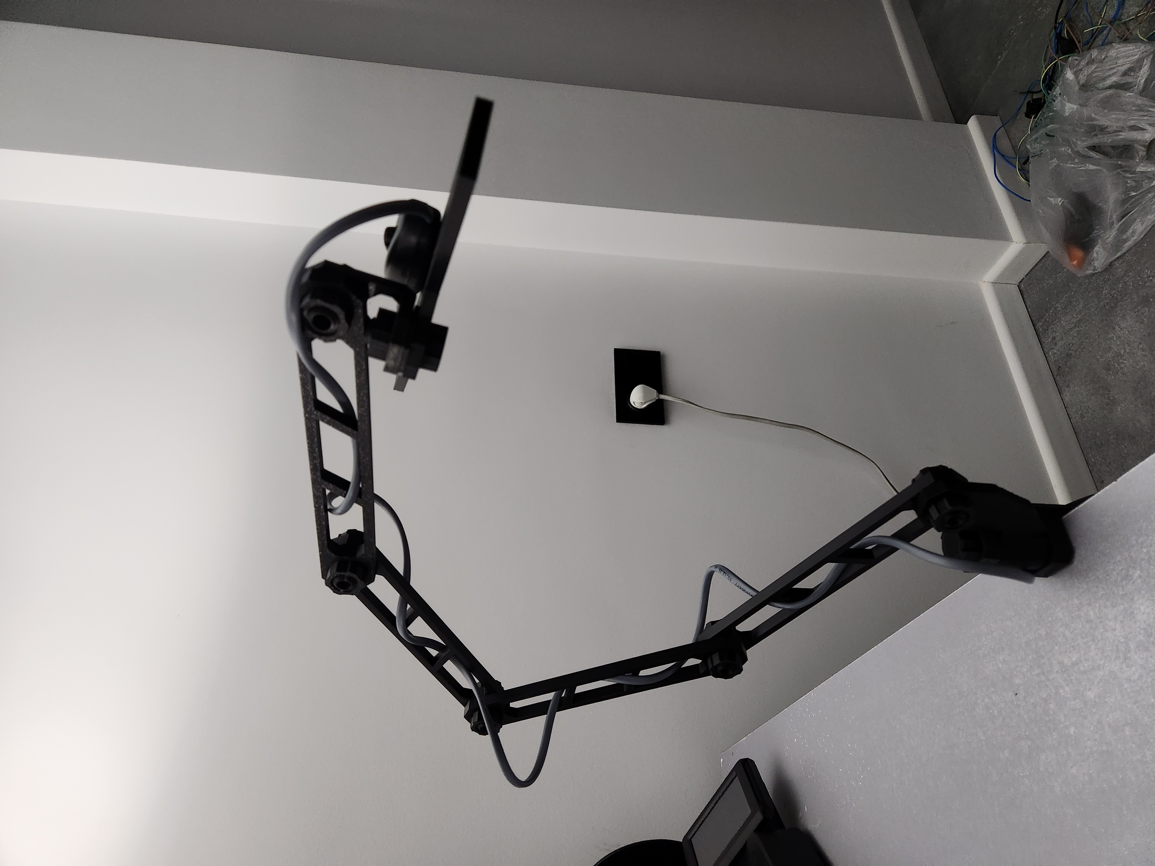 Articulating Desk Lamp - photo 2