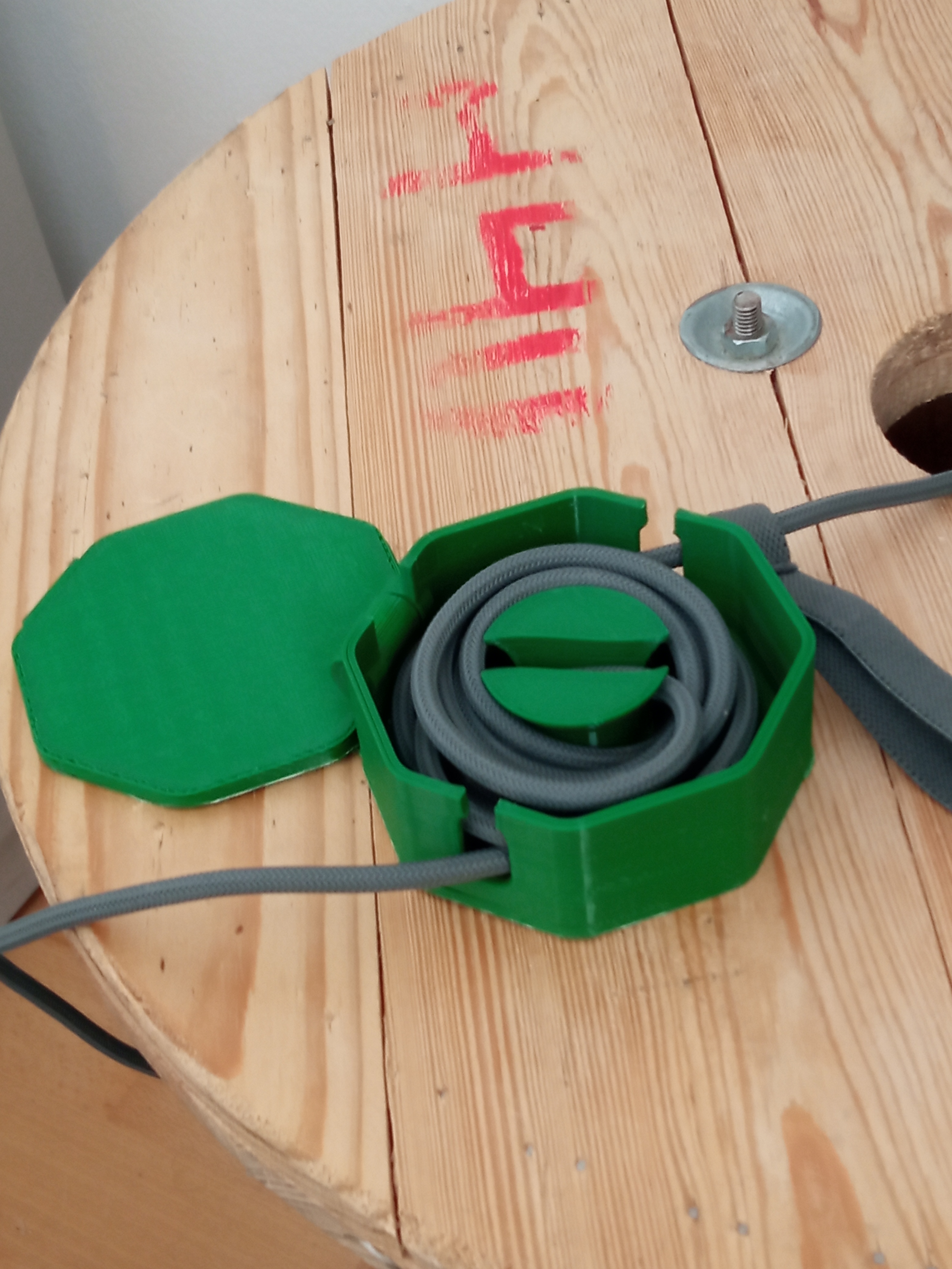 Cabel Oranizer - Cable holder - photo 2