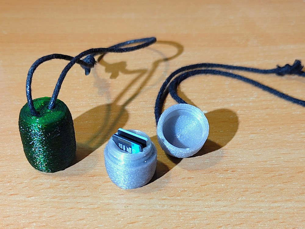 small Micro SD storage pendant - photo 3