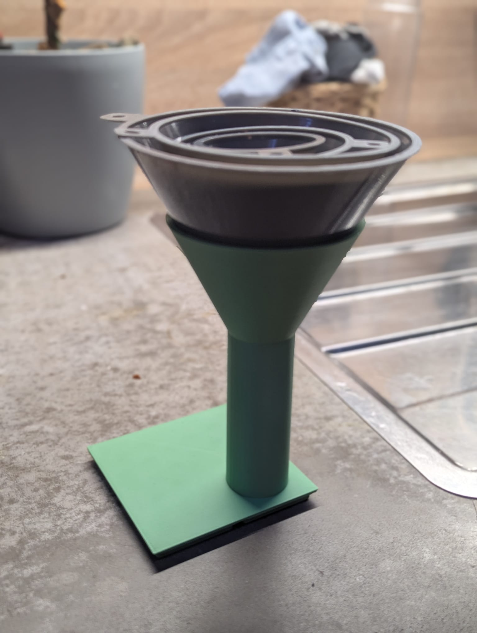 Gridfinity Kitchen Funnel Holder - 2 versions!