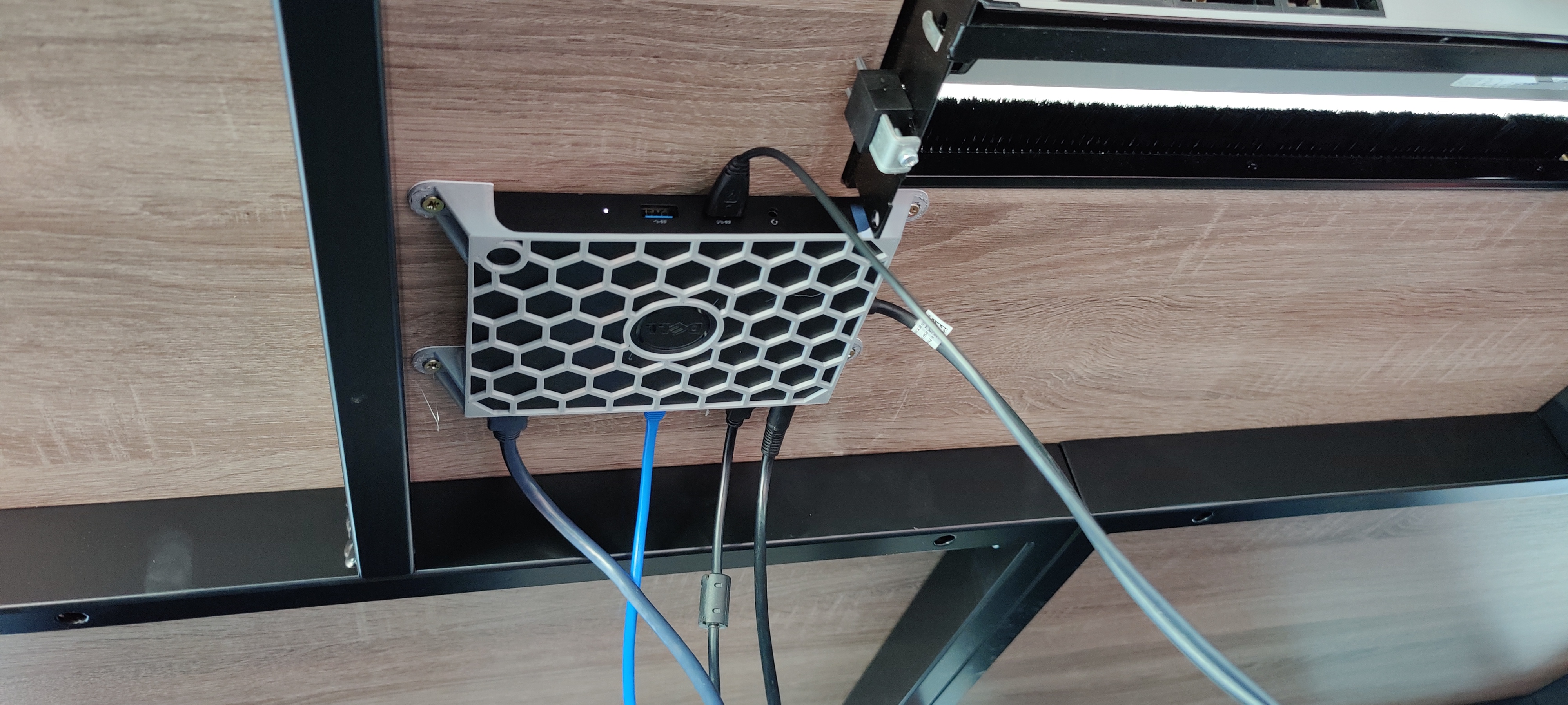 Dell docking station WD15 mount under table - photo 3