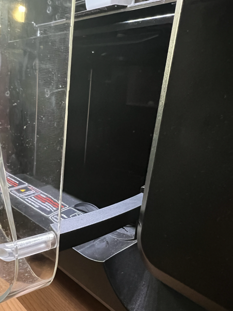 Qidi Q1 Pro simple door holder for low temp printing - PLA, TPU, PETG - photo 3