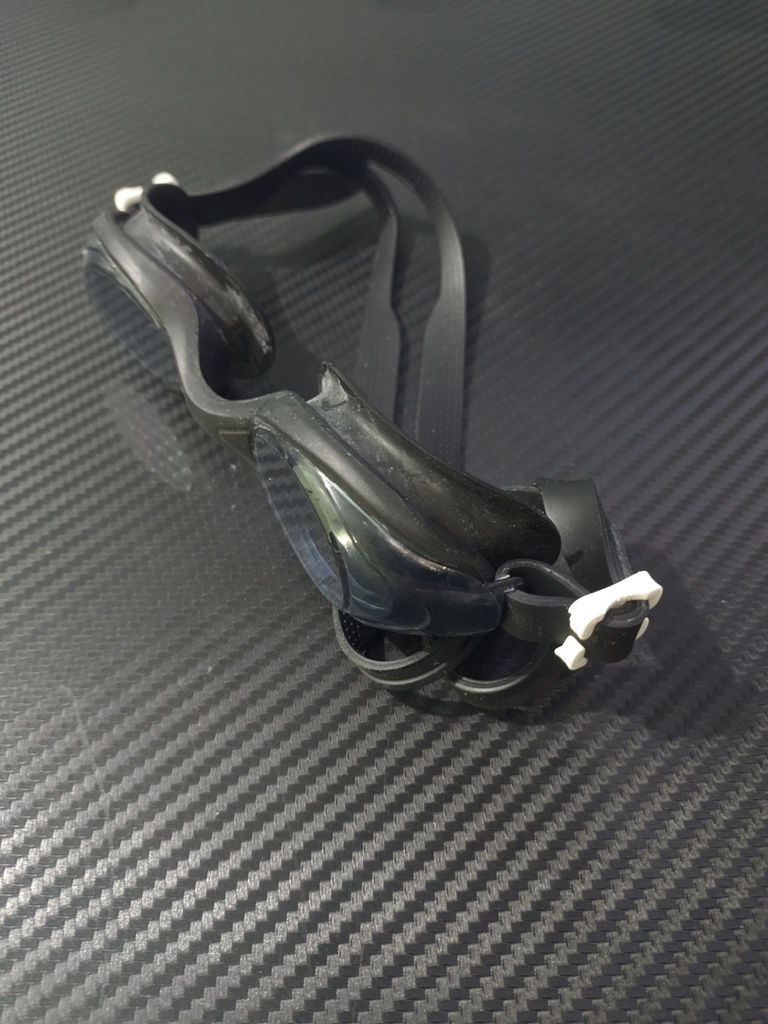 swimming goggles clip - photo 3