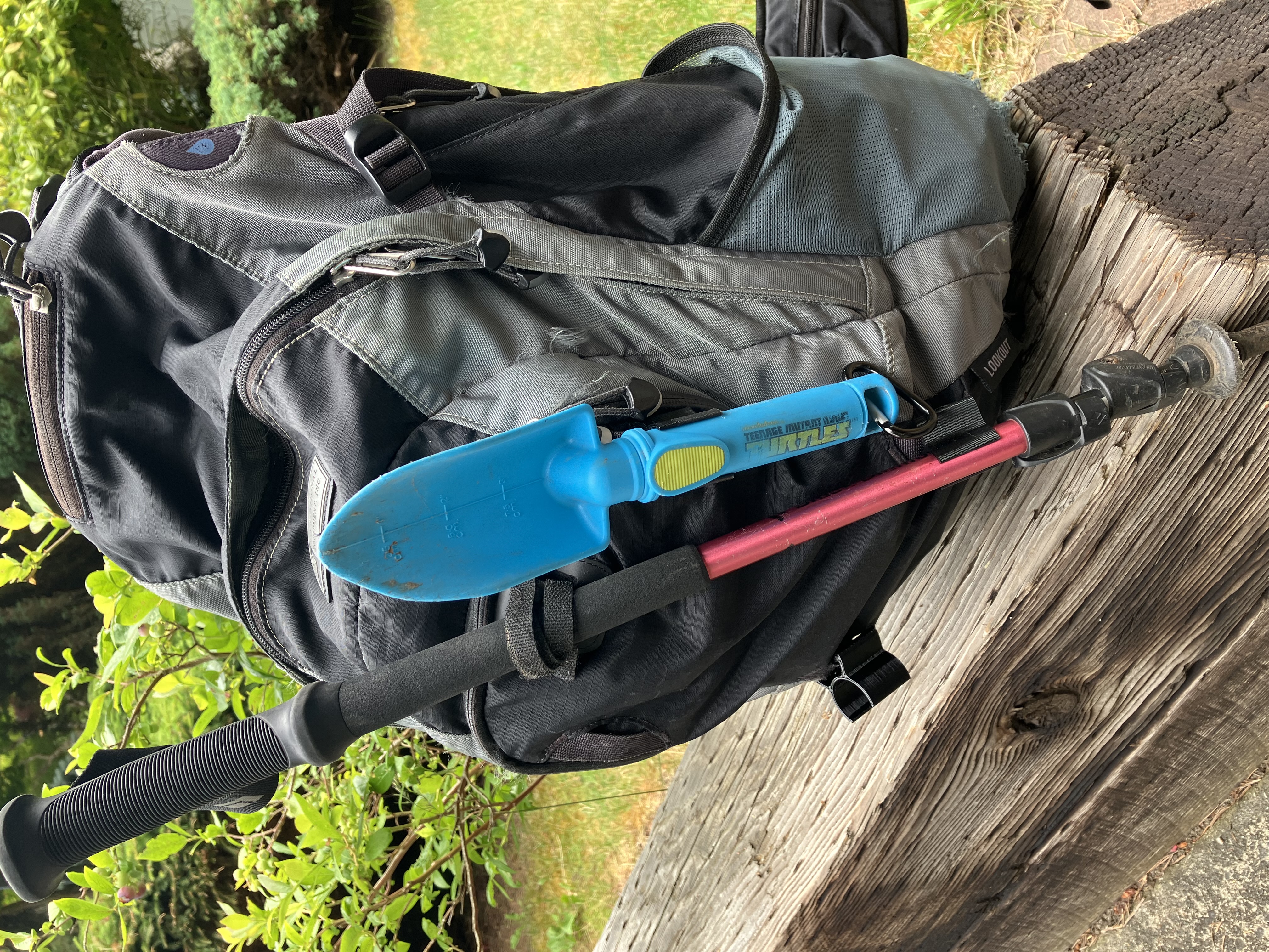 Customizable Backpack Strap Cylinder Clip - photo 3