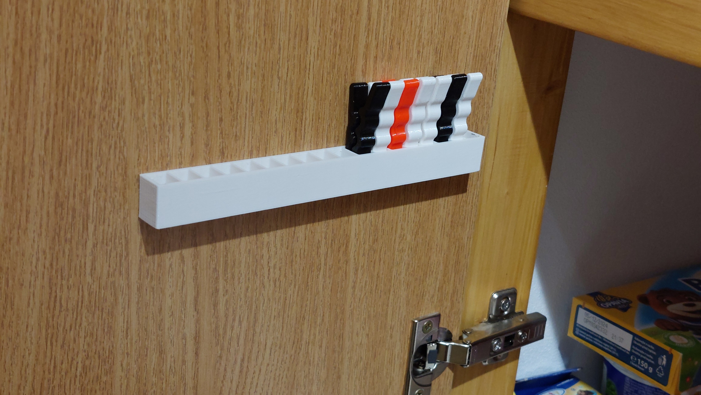 clip holder