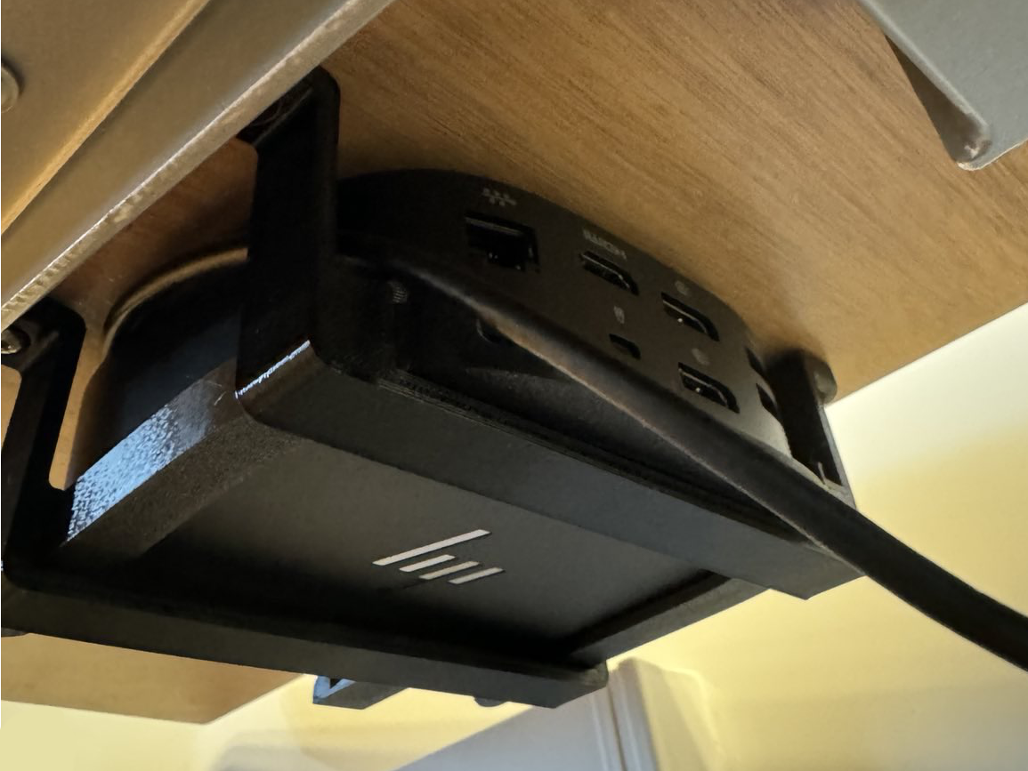 HP G5 Dockingstation holder with a clip - photo 3