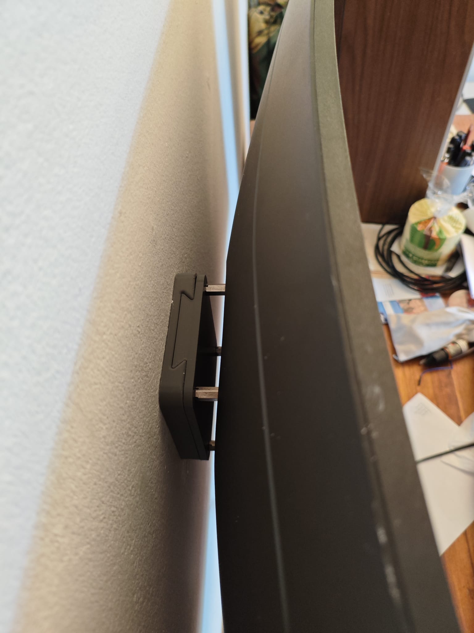 VESA 75x75 or 100x100 low profile wall mount - photo 3