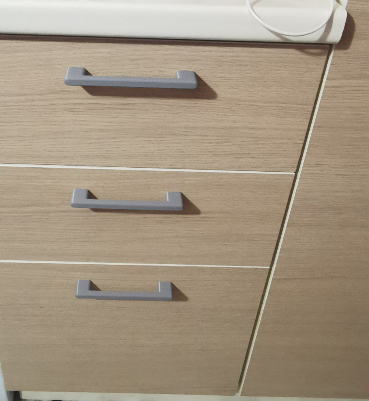 Handle Kitchen Minimal Design