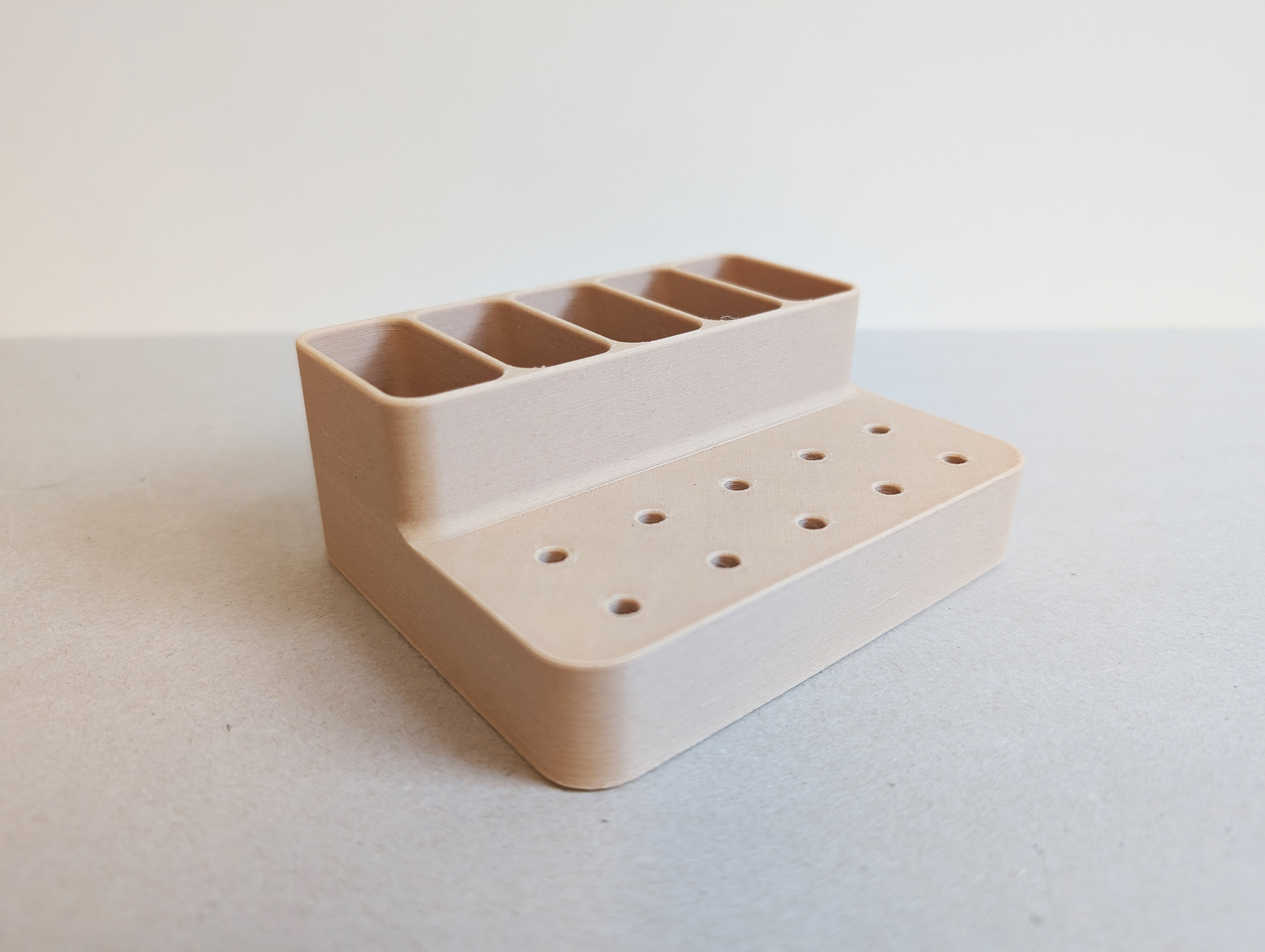 SMALLER Organizer for USB cables & chargers EU/US/UK - 5 slots | REMIX - photo 2